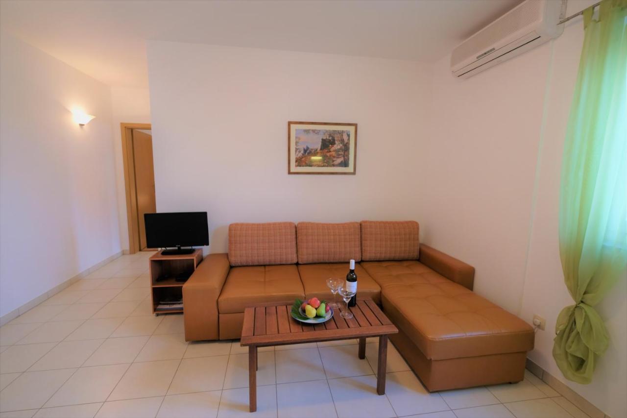 Apartments Coral, Klimno, Island Krk Zewnętrze zdjęcie