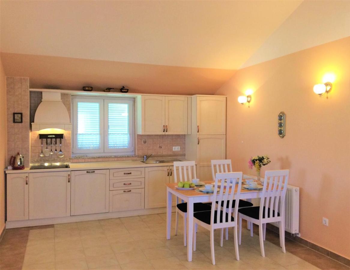 Apartments Coral, Klimno, Island Krk Zewnętrze zdjęcie