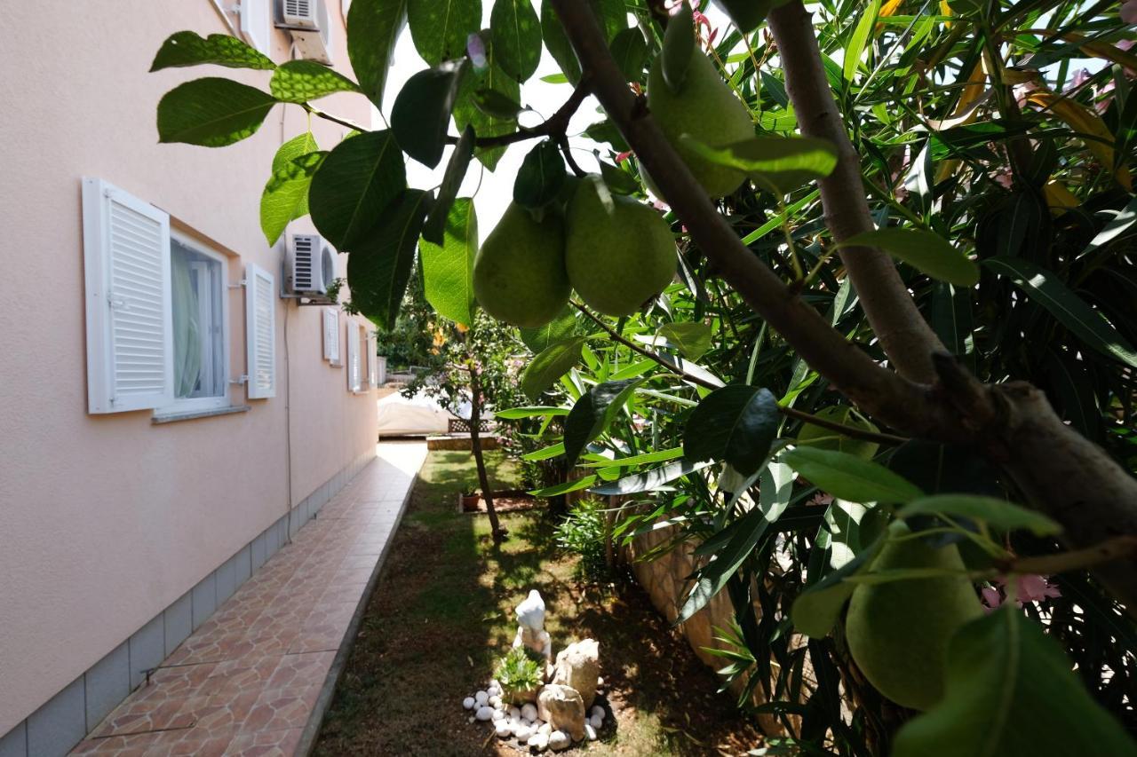 Apartments Coral, Klimno, Island Krk Zewnętrze zdjęcie